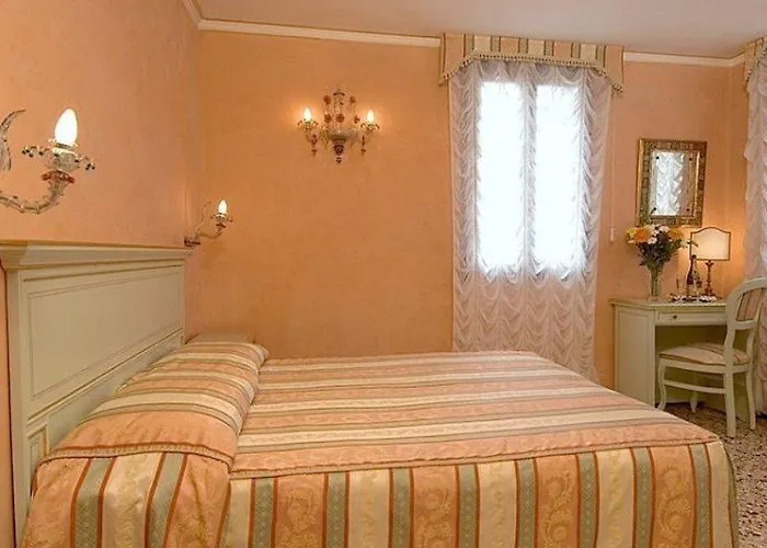 Hotel Firenze 3*