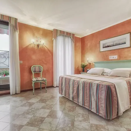 Hotel Firenze 3*