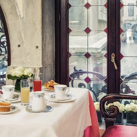 Hotel Firenze 3*