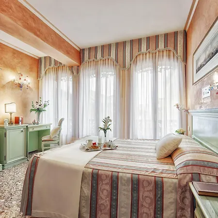 Firenze Отель