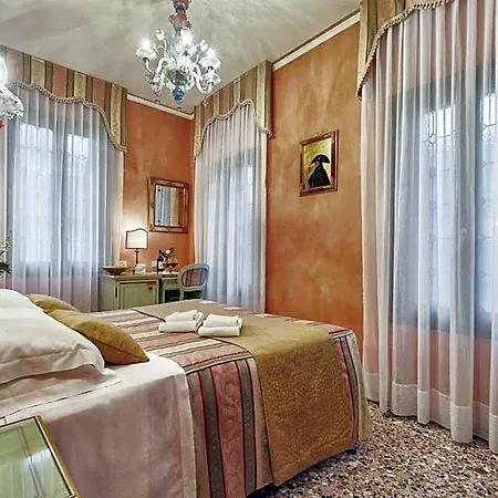 Hotel Firenze 3*